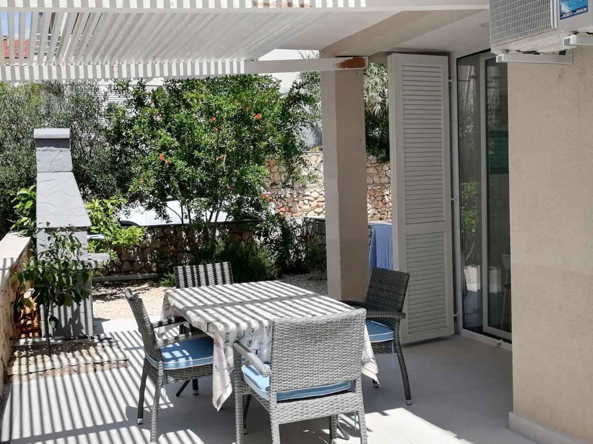 Apartment Nano-Maris Novalja Exterior foto
